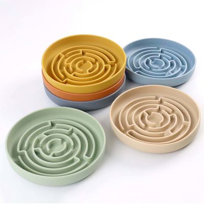 Custom Logo Pet Bowls Fütterungen Rund Labyrinth Silikon langsame Fütterung mit gefüllten Saugmatte