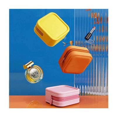 Farbige Silikon-Kosmetik-Tasche für trendige und tragbare Make-up-Speicherung