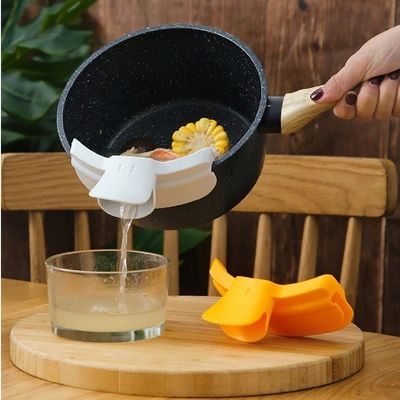 Silikon-Werkzeuge Warme runde Kante Clip-on Küche Lebensmittel Trichter für Spaghetti Leaky Pan