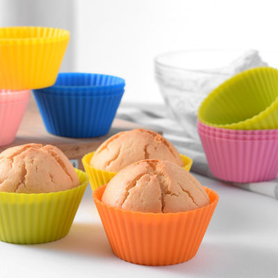 Silikon-Donut-Pannenformen, die ideal zum Backen geeignet sind und in verschiedenen Formen aufbewahrt werden