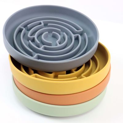 Custom Logo Pet Bowls Fütterungen Rund Labyrinth Silikon langsame Fütterung mit gefüllten Saugmatte
